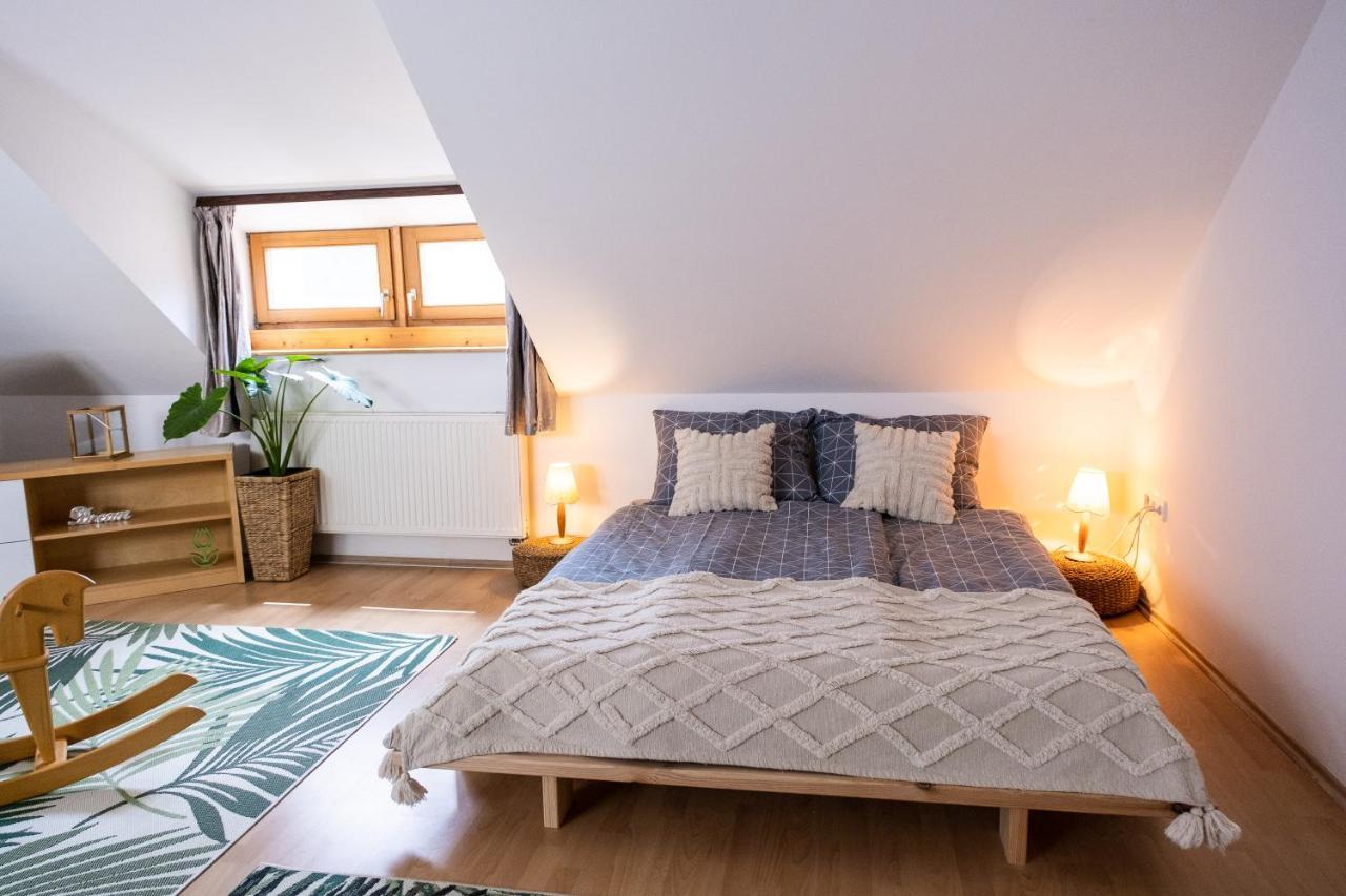 Sziklai Apartman Veszprem Bagian luar foto