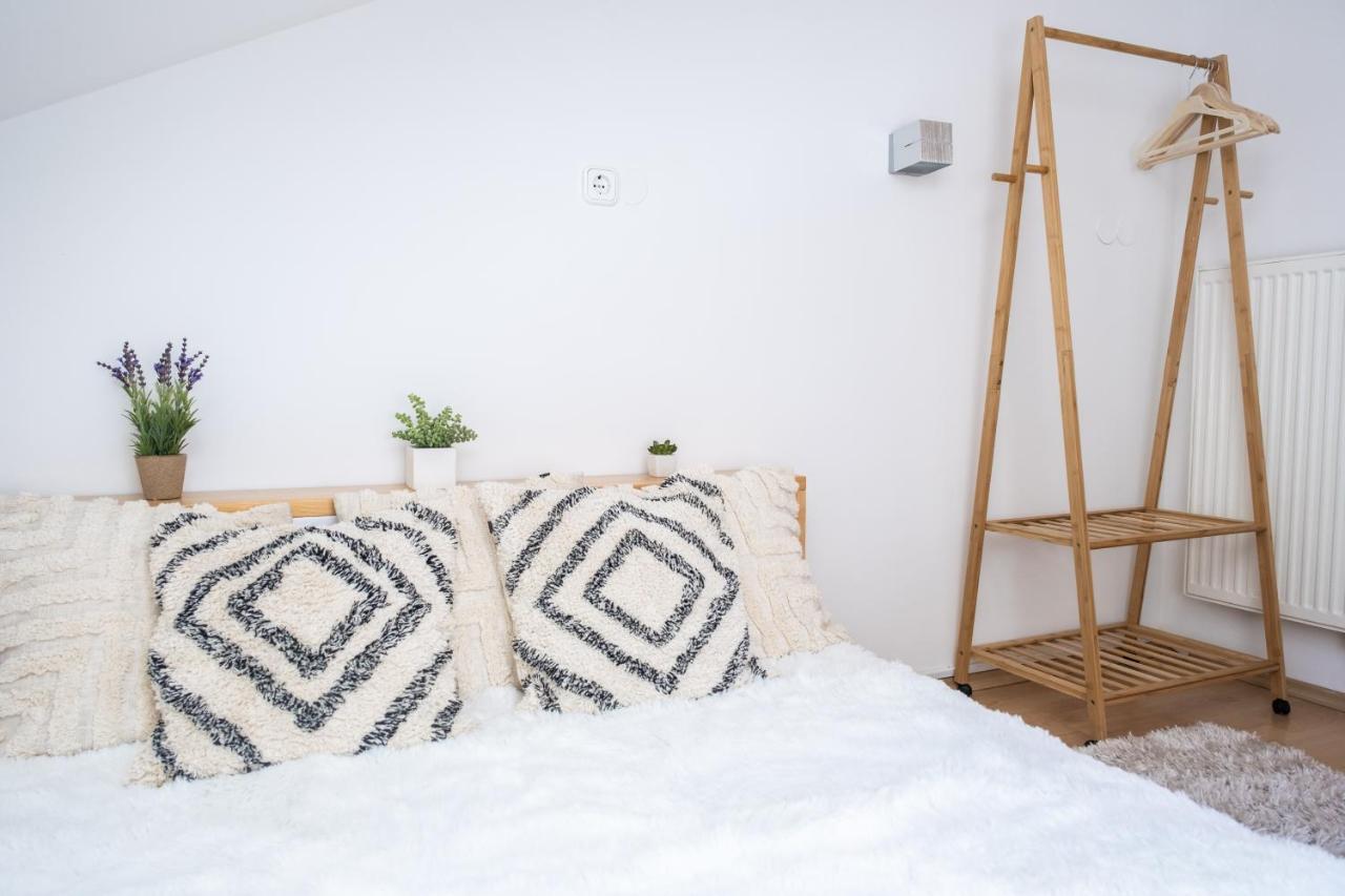 Sziklai Apartman Veszprem Bagian luar foto