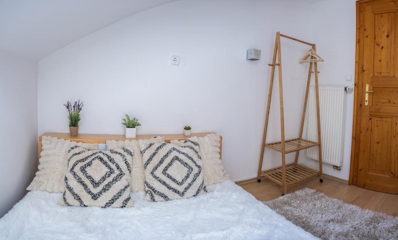 Sziklai Apartman Veszprem Bagian luar foto