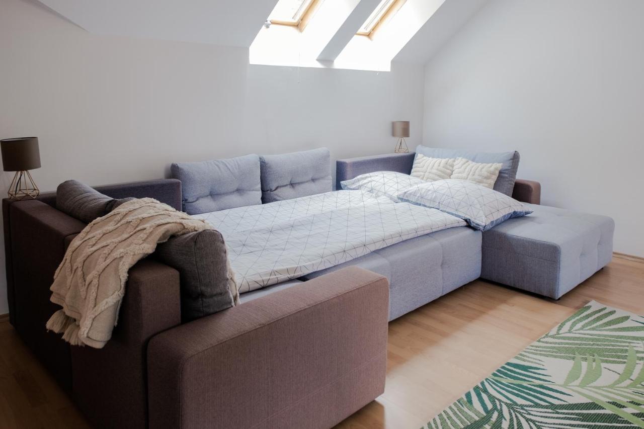 Sziklai Apartman Veszprem Bagian luar foto
